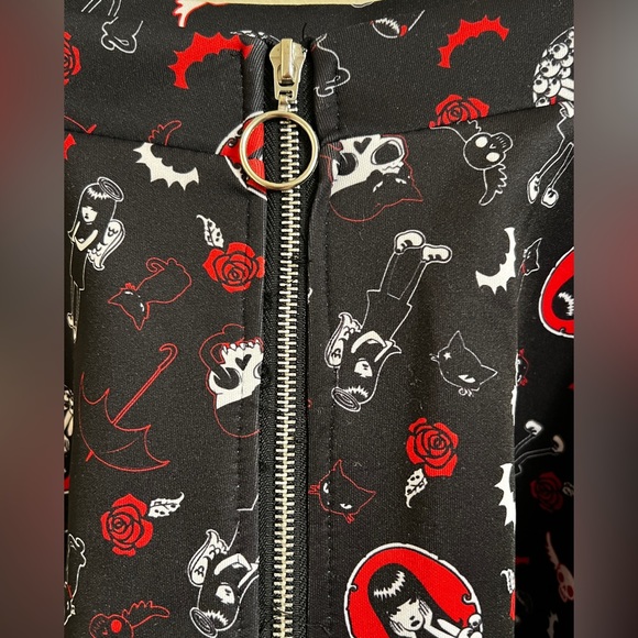 Emily the Strange Hot Topic Black Goth Flare Skater Mini Skirt Front Zip Large - Picture 3 of 12